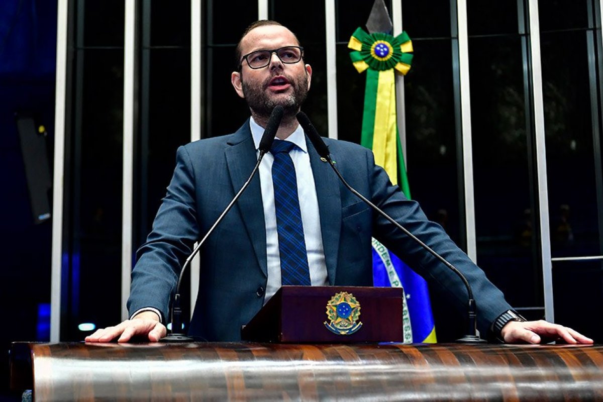 PL pede divulgação das 24 horas de imagens do dia 8 de janeiro 