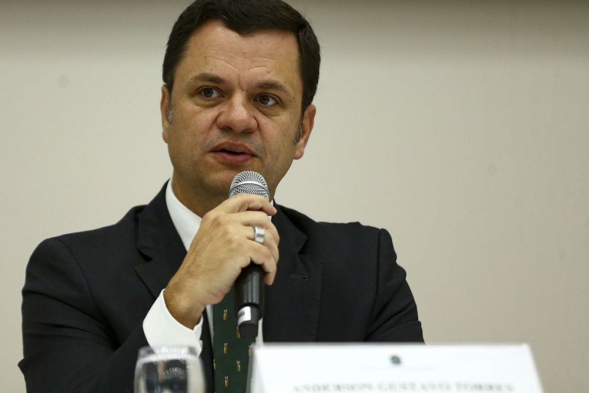 Moraes determina que Torres seja ouvido sobre a atuação da PRF durante as eleições
