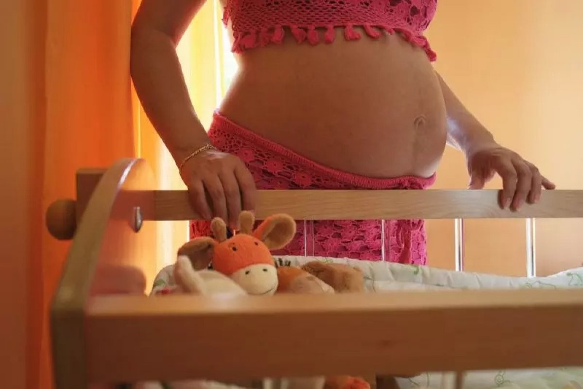 Maioria das mães adolescentes no Brasil são indígenas e negras, diz estudo 