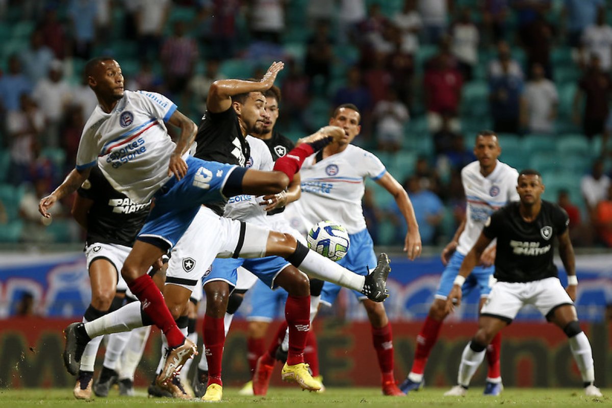 Vaiado, Bahia perde para o Botafogo na Fonte Nova e segue sem vencer no Brasileiro
