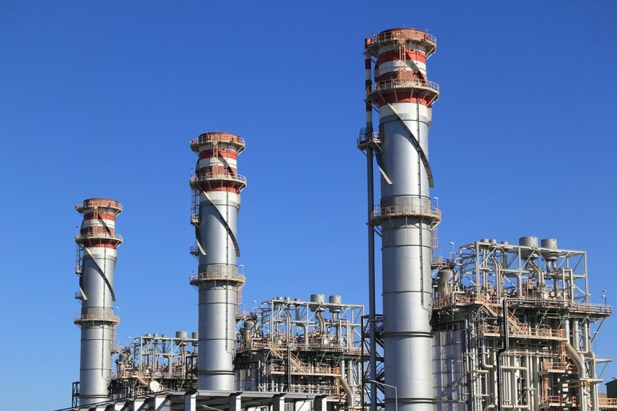 Produção industrial baiana cresce 4,9% de janeiro para fevereiro, diz IBGE