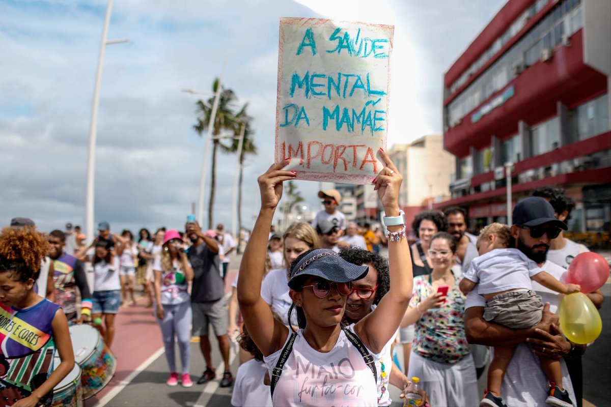 Maio Furta-Cor: projeto de Maria Marighella sobre saúde mental materna é aprovado na Câmara Municipal de Salvador 