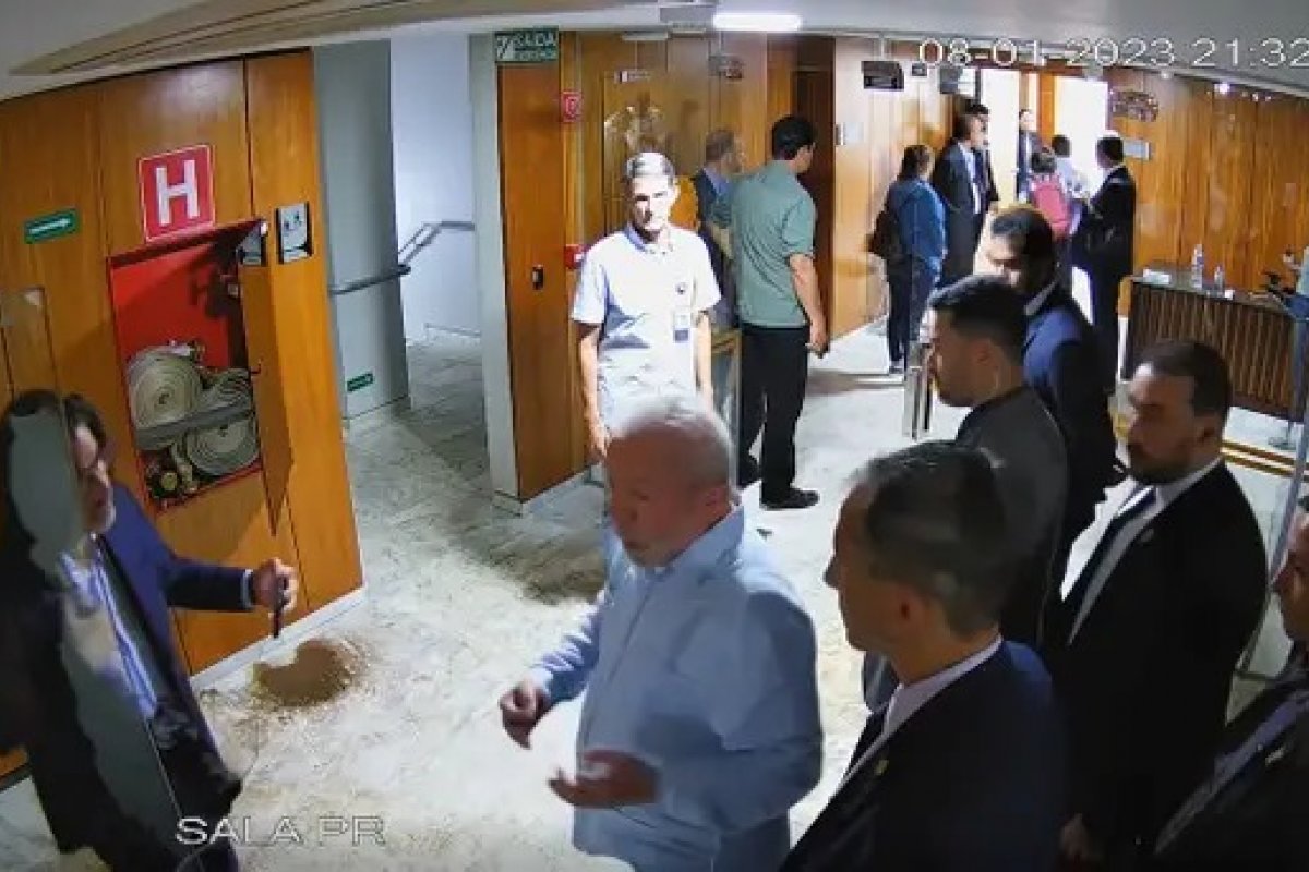 Governo Lula exonera mais 58 servidores do GSI 