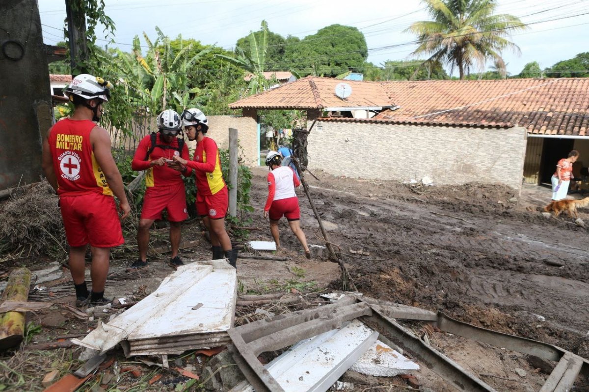 Sobe para 7.591 o número de pessoas desalojadas devido às fortes chuvas na Bahia