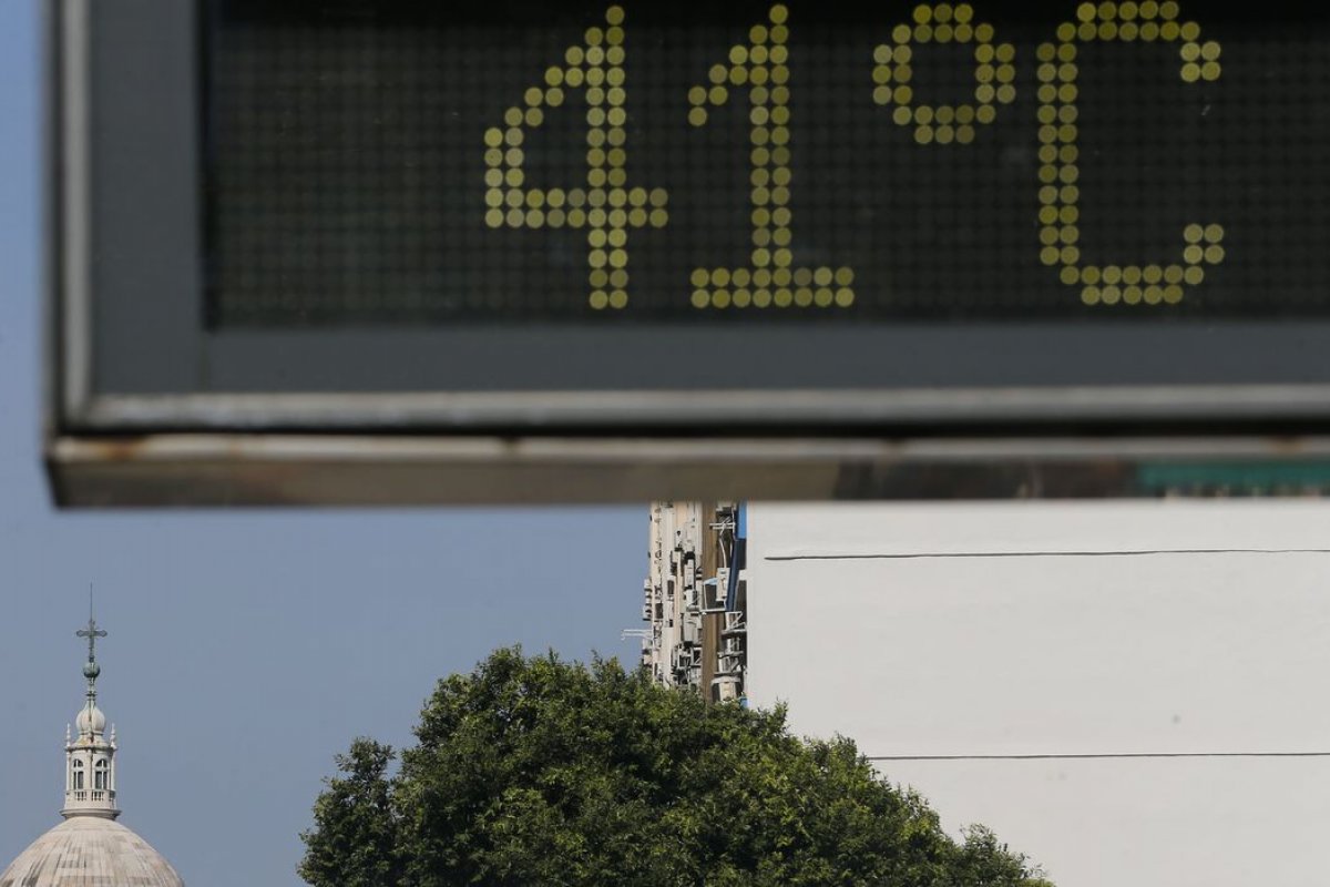 Estudo mostra aumento expressivo de ondas de calor e frio na costa do país