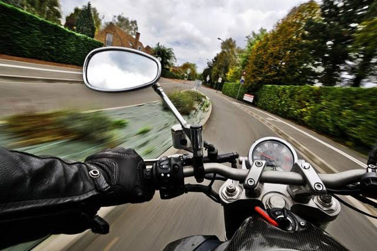 Vendedor de panelas morre em acidente de moto na Bahia na BR-324