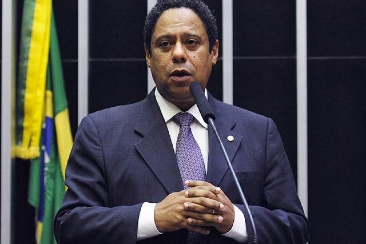 Depois de sair de pauta, PL das Fake News deve ser votada em duas semanas, diz relator