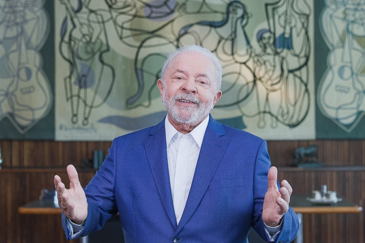 Presidente Lula afirma que Banco dos Brics avalia ajudar a Argentina