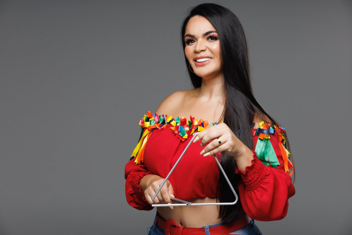 Vina Calmon e Jeanne Lima participam de evento beneficente  na capital baiana! 