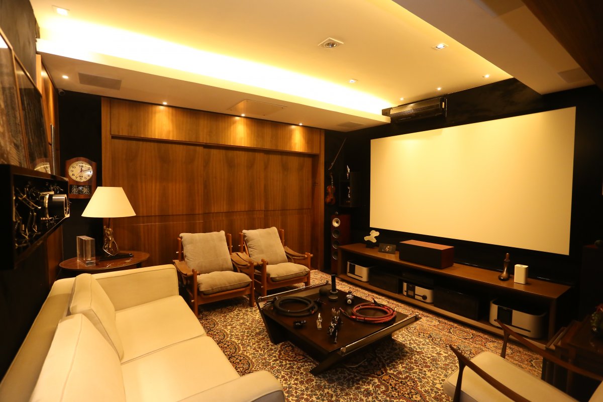 Um cinema para chamar de seu: É cada vez maior o número de pessoas que desejam ter um home cinema! 