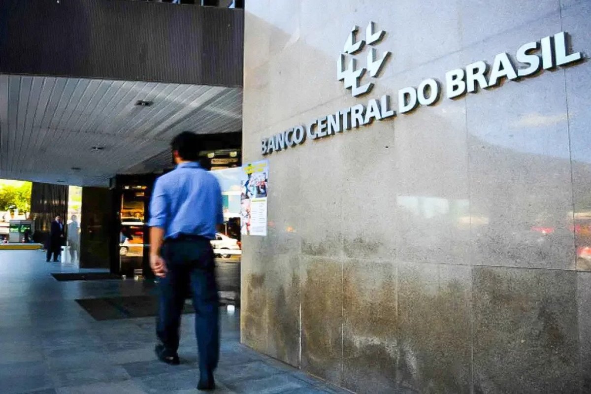 Copom mantém Selic em 13,75% pela sexta vez consecutiva