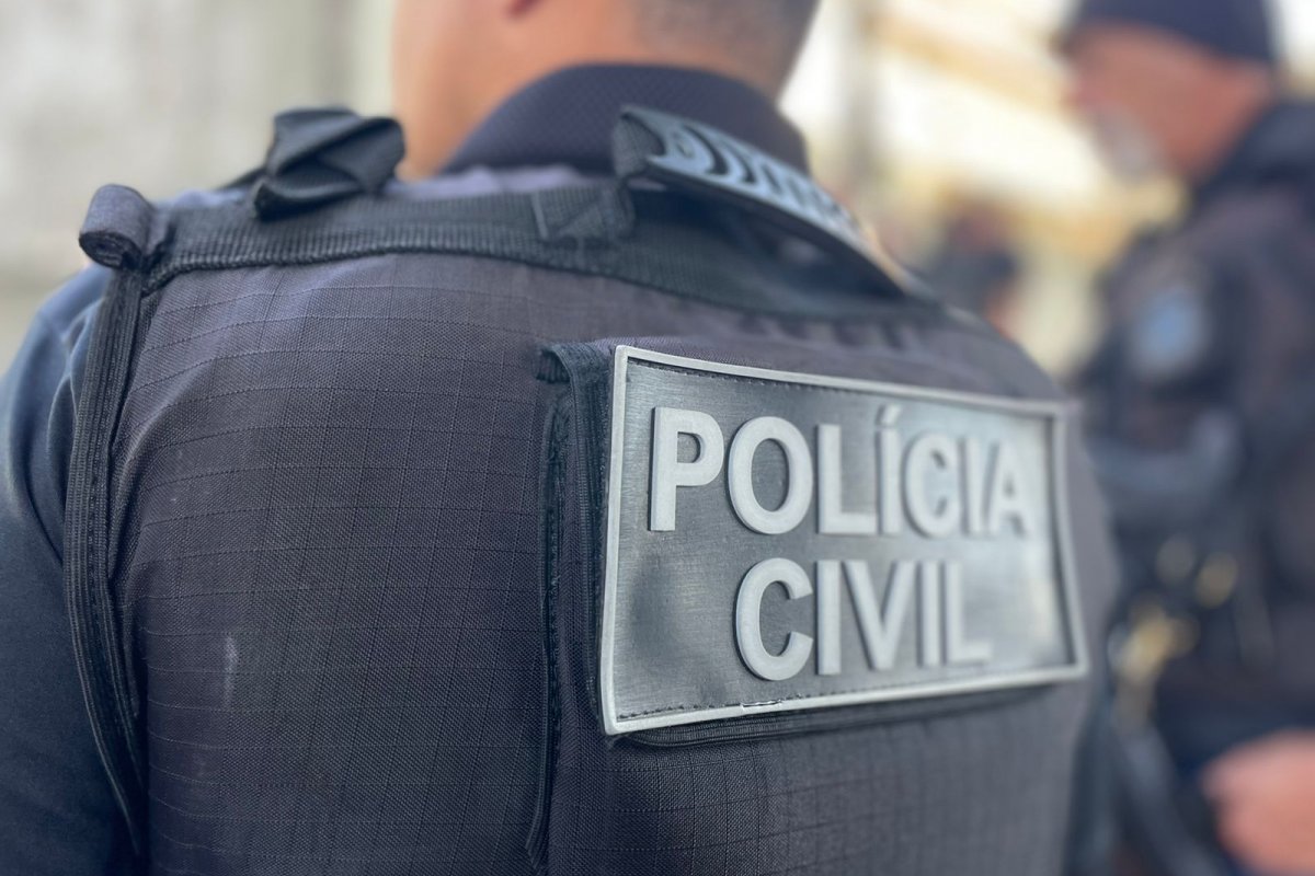 Homem é preso em flagrante suspeito de estuprar a filha menor de idade em Candeias
