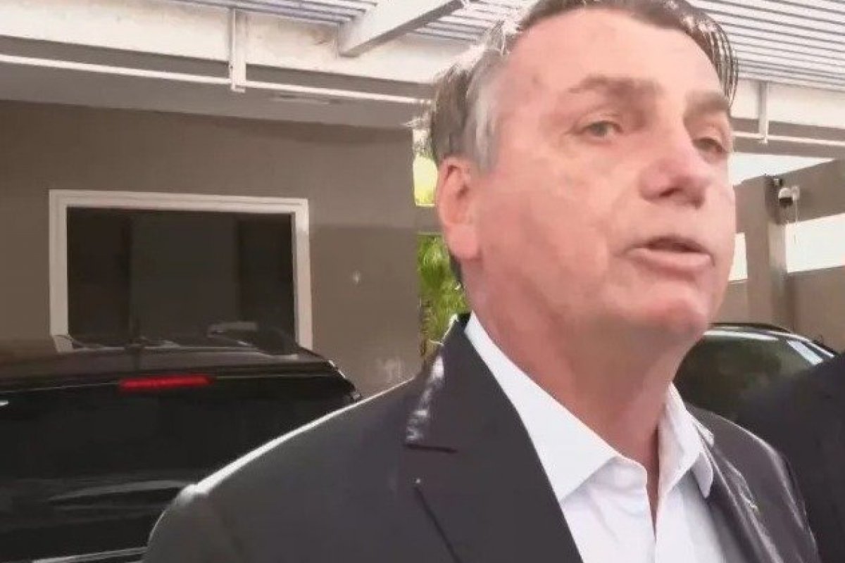 Prefeitura de SP registra BO por suposta fraude no cartão de vacinação de Jair Bolsonaro