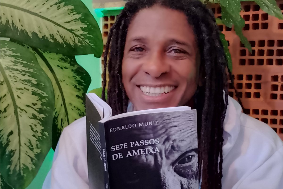 Ednaldo Muniz celebra um ano do primeiro livro solo com sarau literário em Salvador