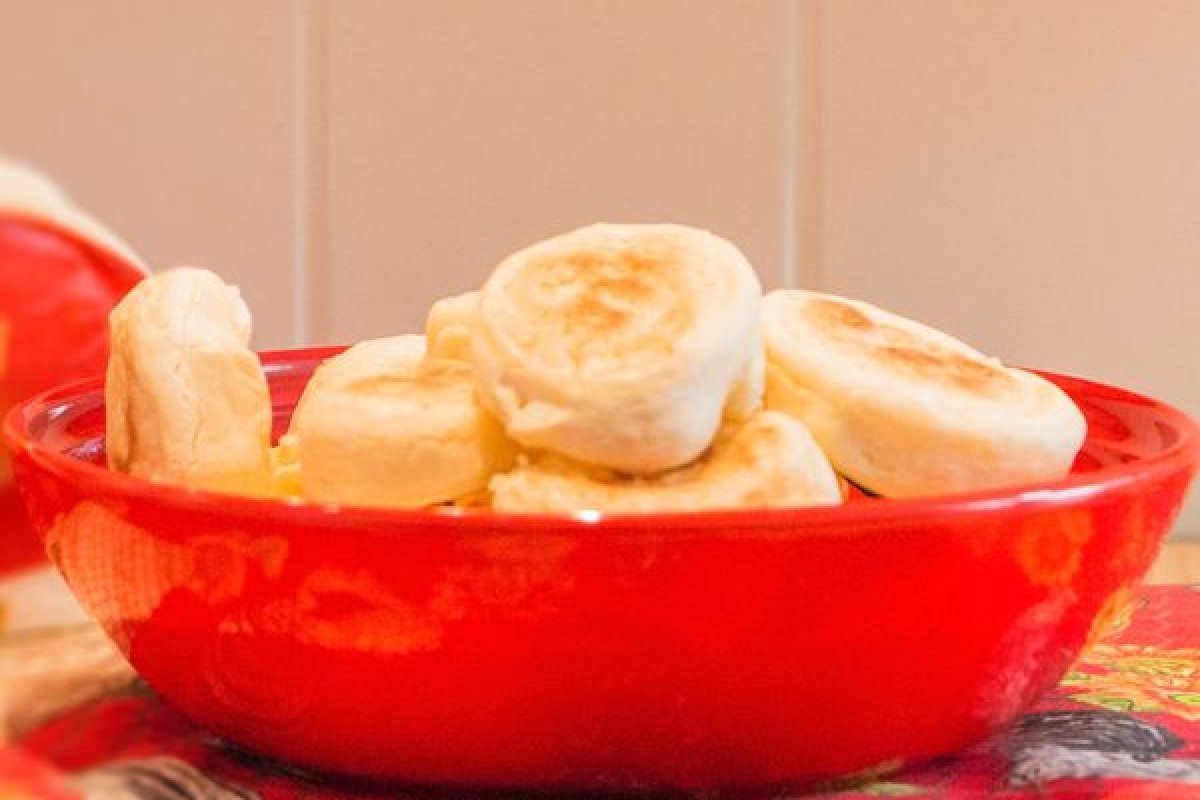 Pão de queijo mineiro está entre as melhores receitas de quitute do mundo, aponta pesquisa 