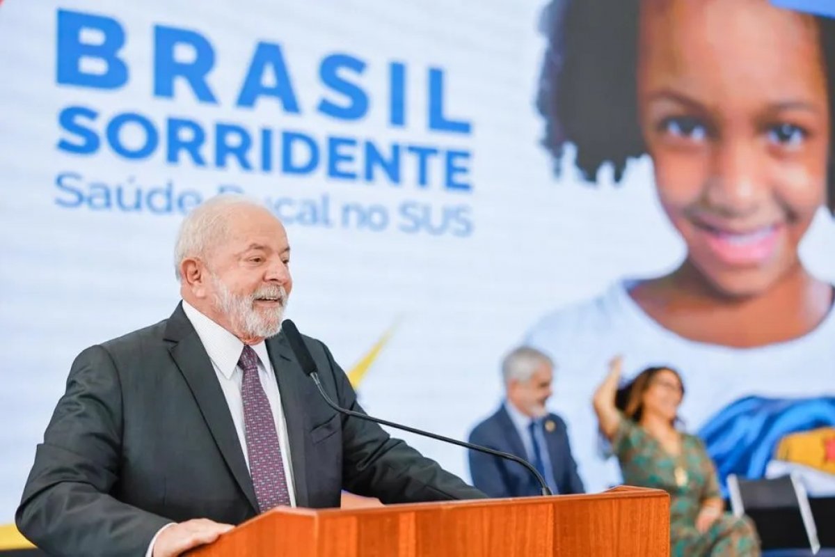 Lula sanciona lei que garante atendimento odontológico pelo SUS