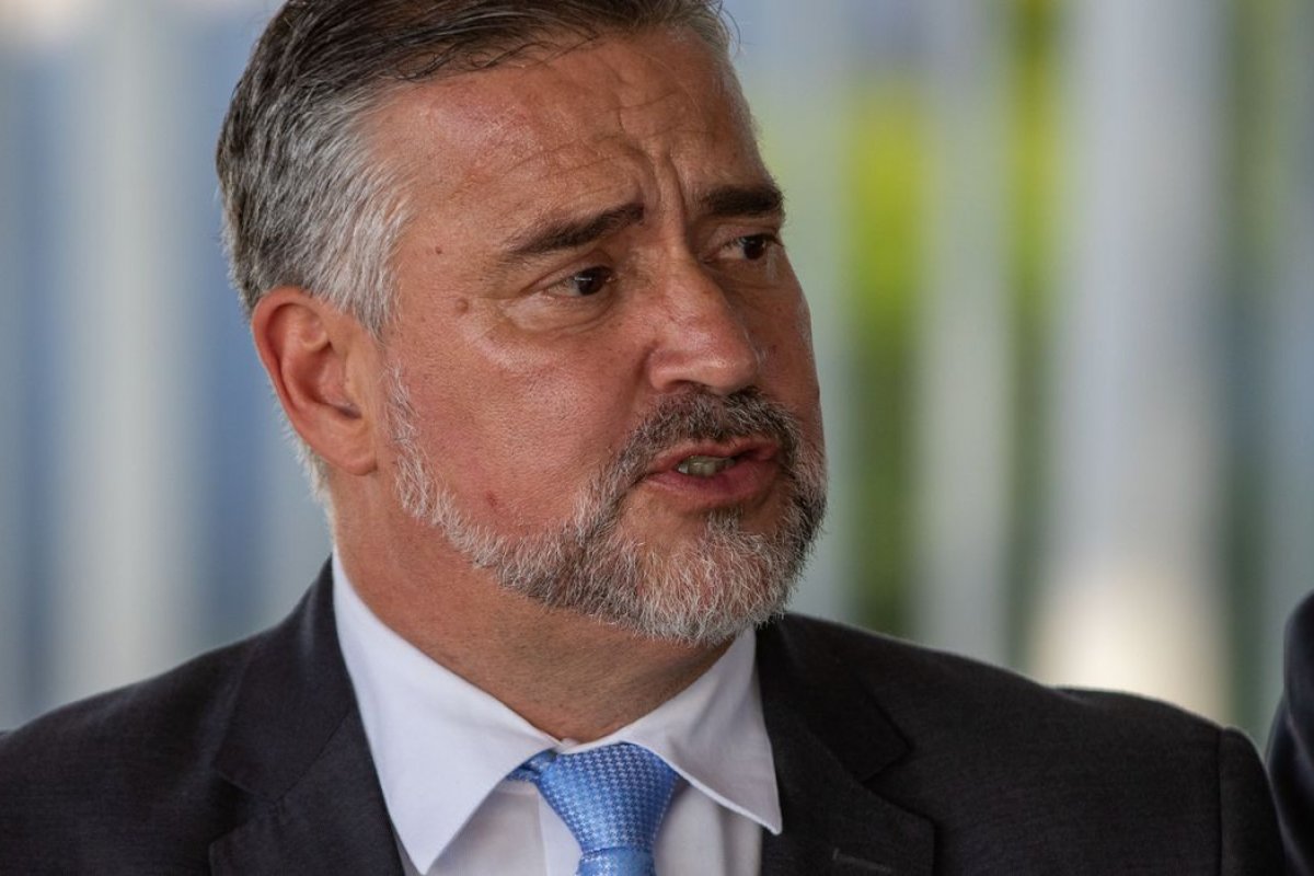 "Telegram desrespeita as leis brasileiras", afirma Paulo Pimenta