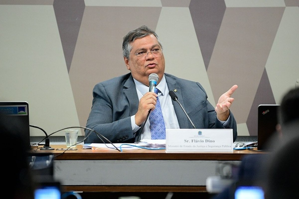 Ministério da Justiça tem R$ 2,4 bilhões não utilizados, diz Dino 