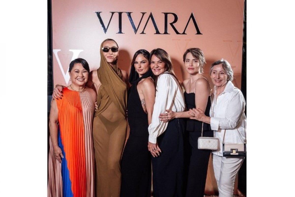  Isis Valverde, Sabrina Sato, Silva entre outros famosos marcam presença em evento em SP! 