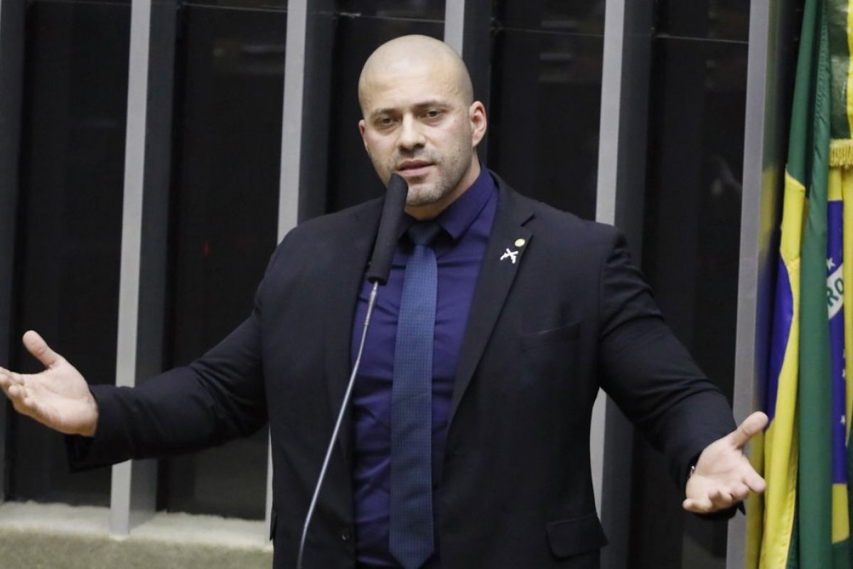 STF derruba perdão de Bolsonaro a Daniel Silveira