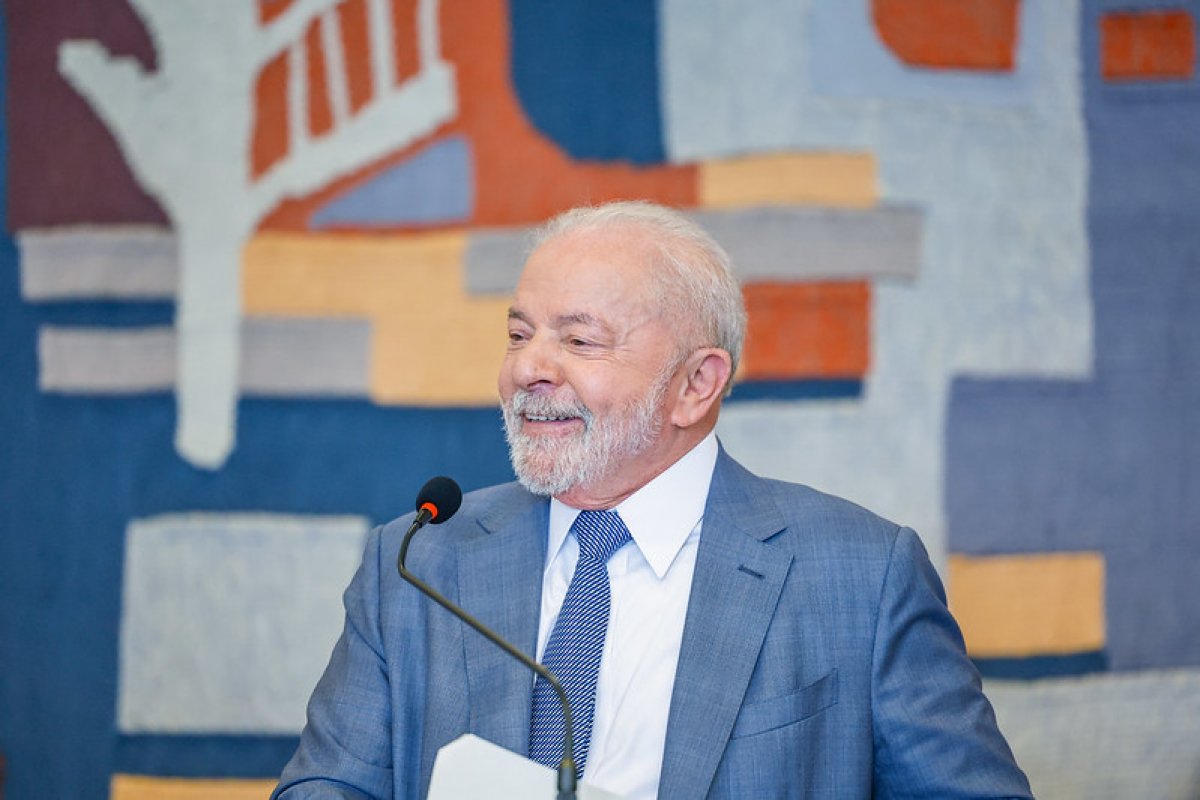 Lula promete ida à feira do agro na Bahia para vingar 'desconvite' da  Agrishow