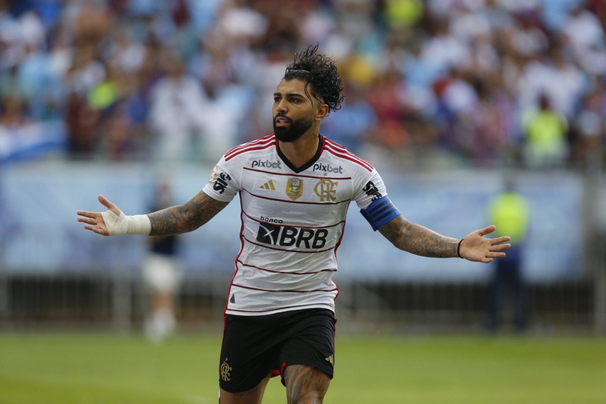 Defesa volta a falhar e Bahia perde para o Flamengo em Salvador