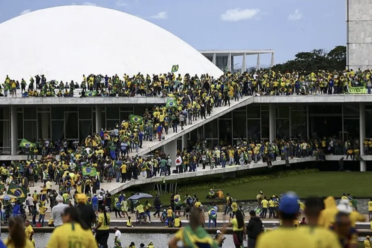 Partidos enfrentam embate para definir indicados a CPMI que será instalada quarta-feira (17)