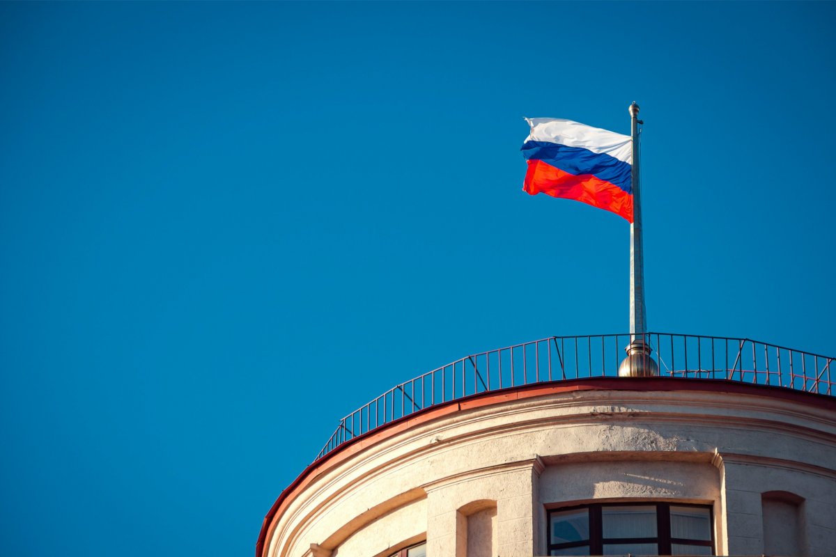 Reino Unido entrega armamentos estratégicos à Ucrânia, aumentando tensões com a Rússia