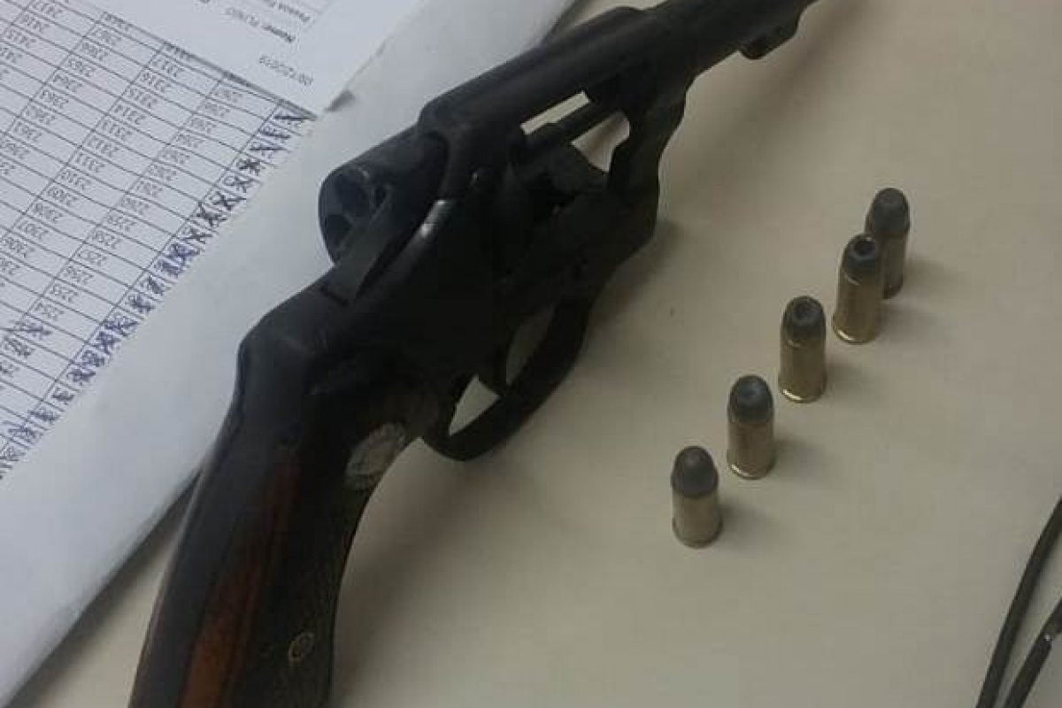 Homem é preso e adolescentes são apreendidos suspeitos de roubo na Bahia