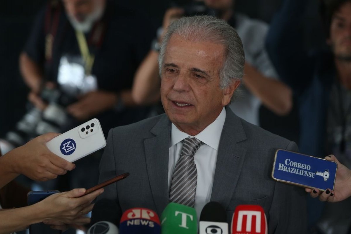 José Múcio defende esclarecimento sobre atentado aos três Poderes na CPMI
