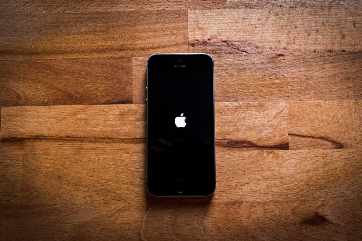 Apple proíbe uso de inteligência artificial por funcionários para proteger projetos confidenciais