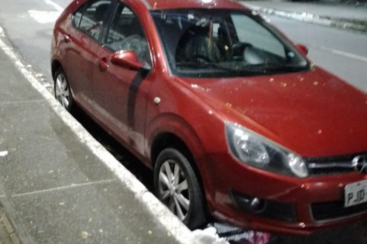 Polícia Civil recupera carro de motorista de aplicativo que foi baleado na Graça