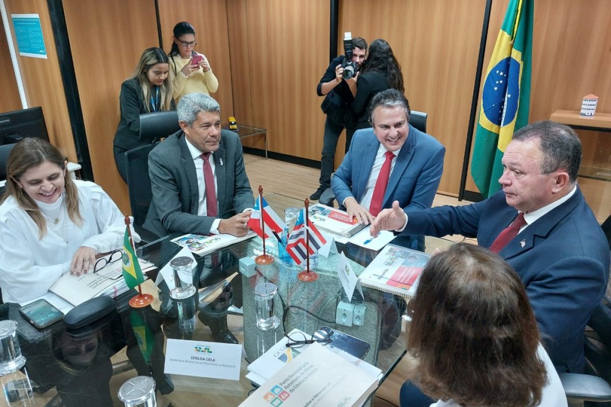 Em Brasília, Jerônimo Rodrigues se reúne com ministros da Educação e Cidades 
