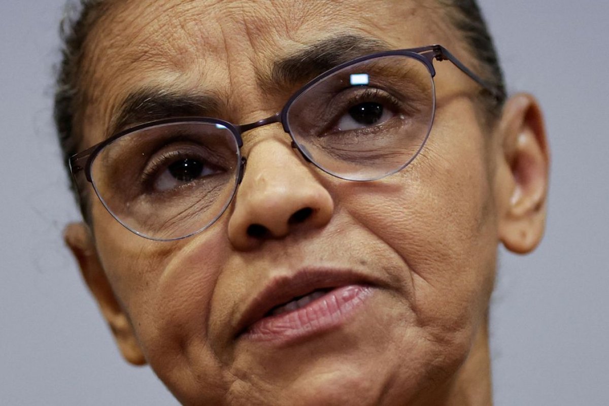 Marina Silva diz que governo vive "crise dos seis meses" e cita gestão da pasta em 2003