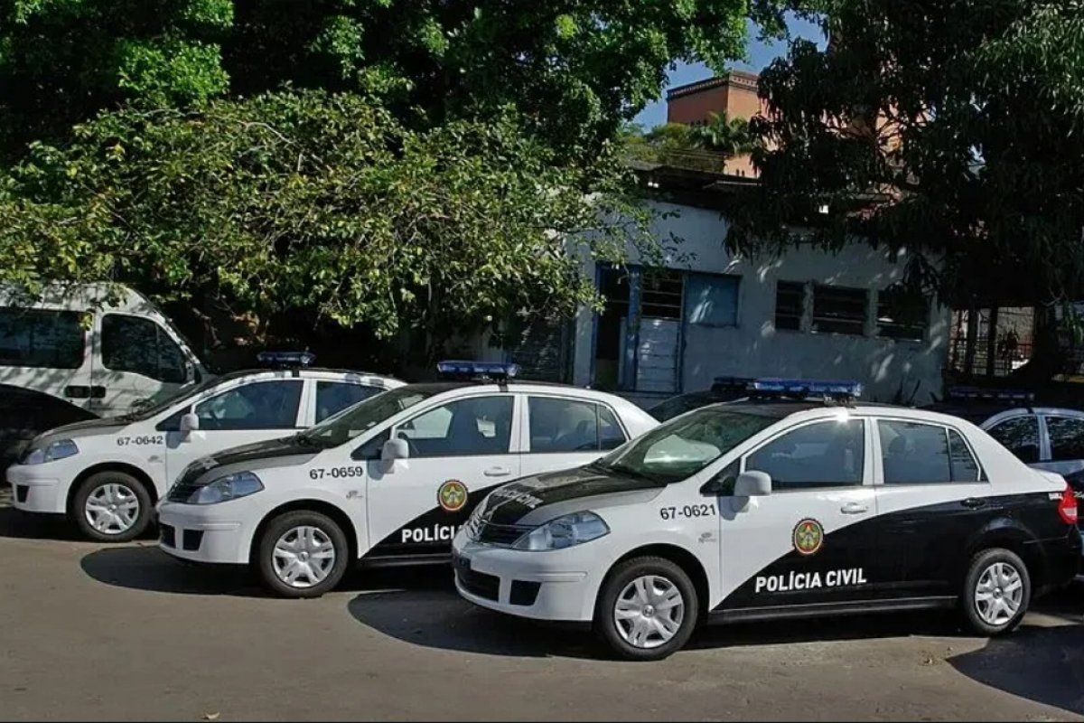 Suspeita de matar mulher com bombons envenenados é presa 