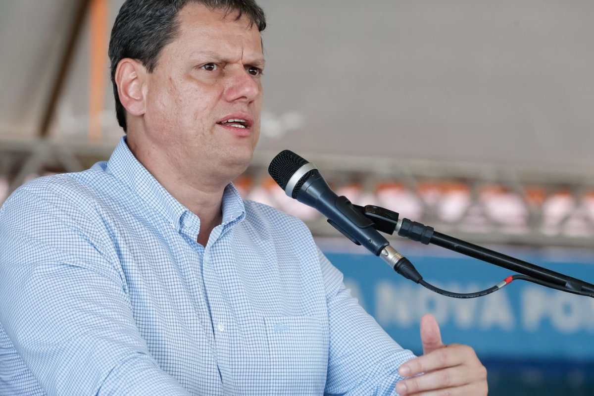 Tarcísio de Freitas sanciona lei e estabelece novo salário mínimo paulista em R$ 1.550