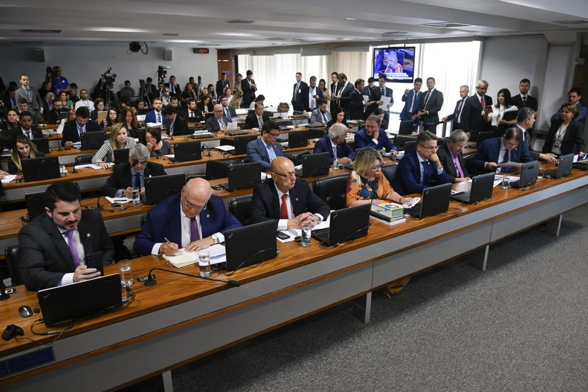 CCJ aprova urgência de votação do pacote anticrime no Senado