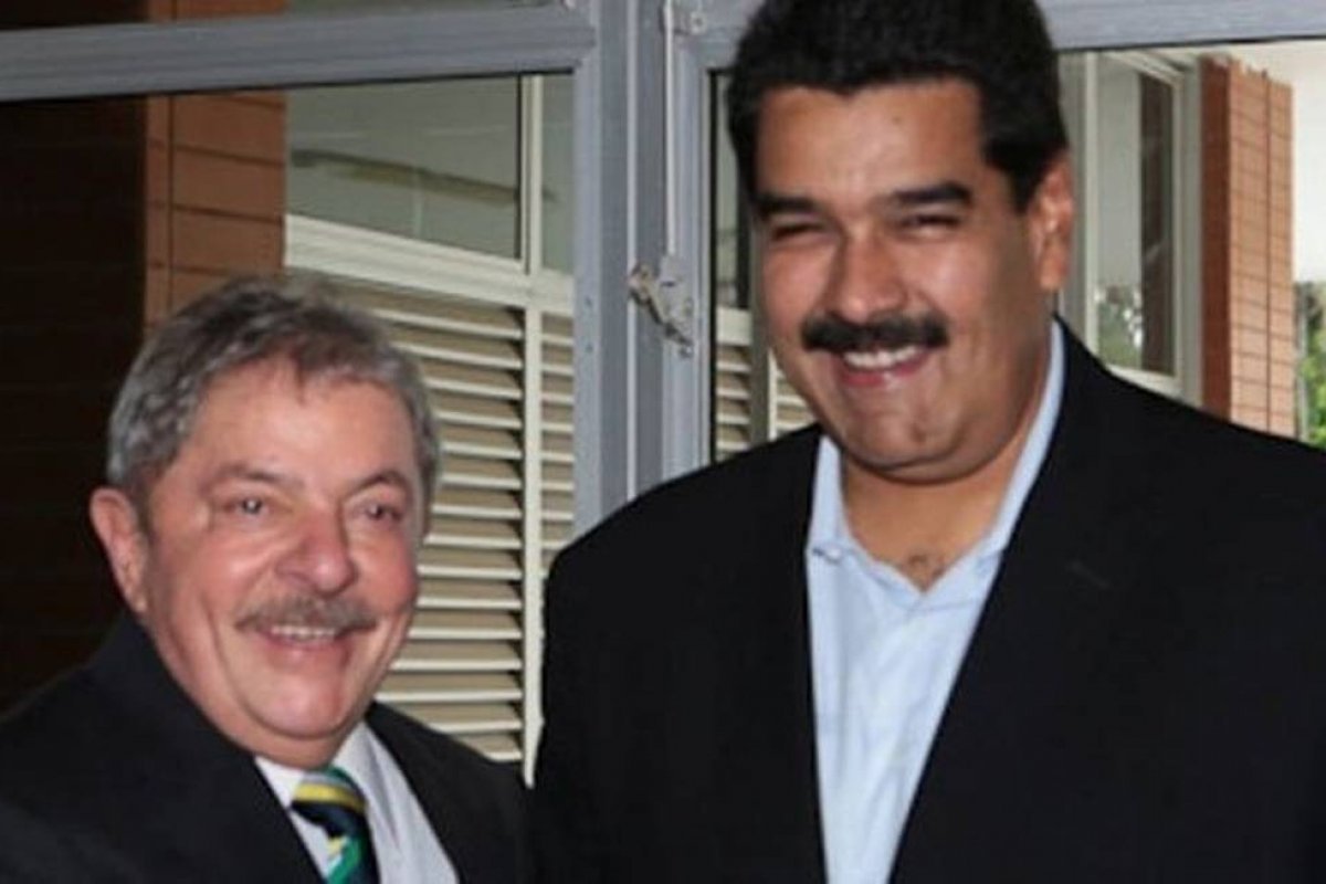 Nicolás Maduro chega ao Brasil para reunião com Lula