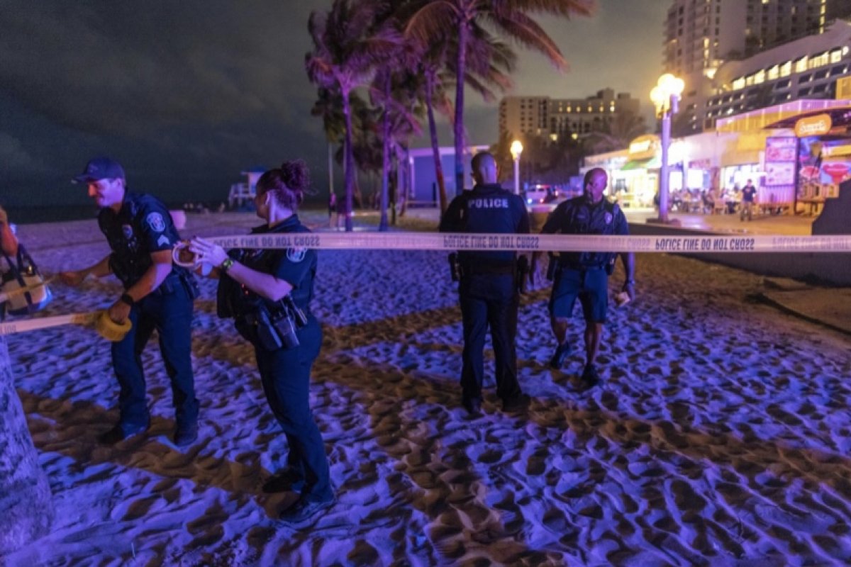 Nove pessoas ficaram feridas em tiroteio em praia da Flórida nos EUA