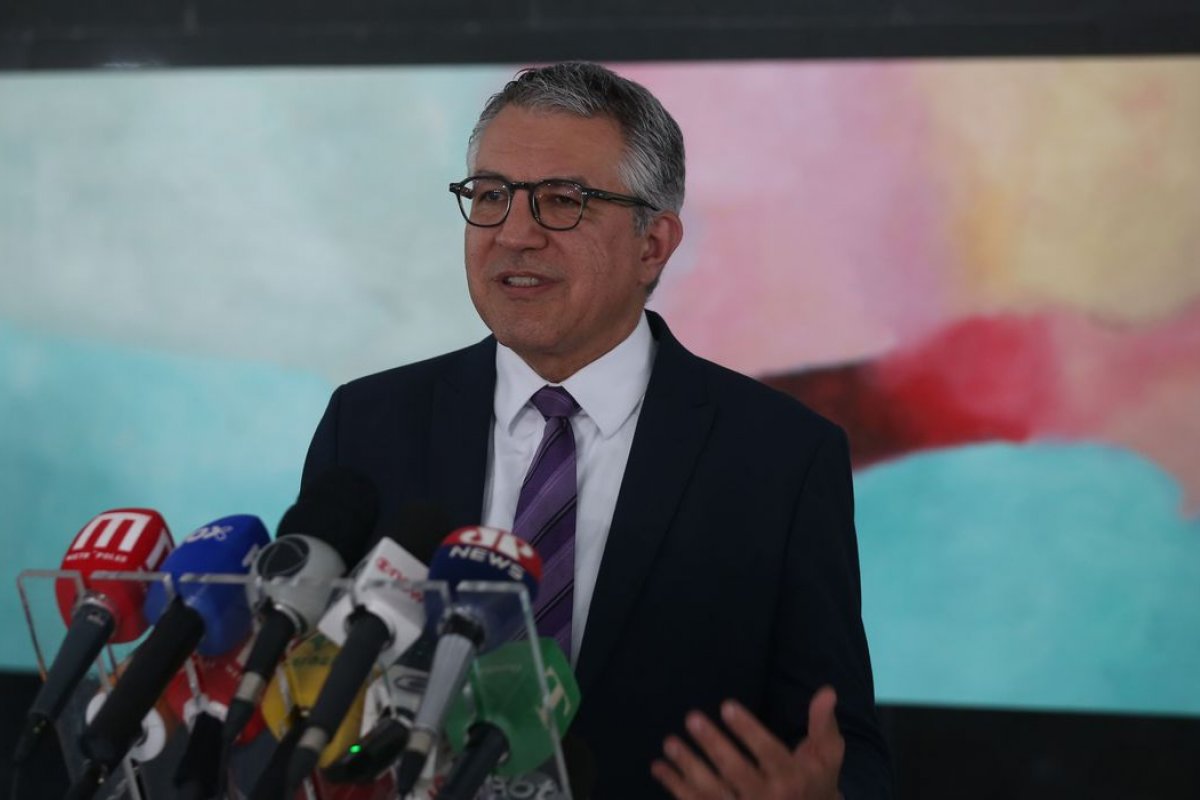 Relatório sobre MP dos ministérios será defendido como está, diz Padilha 