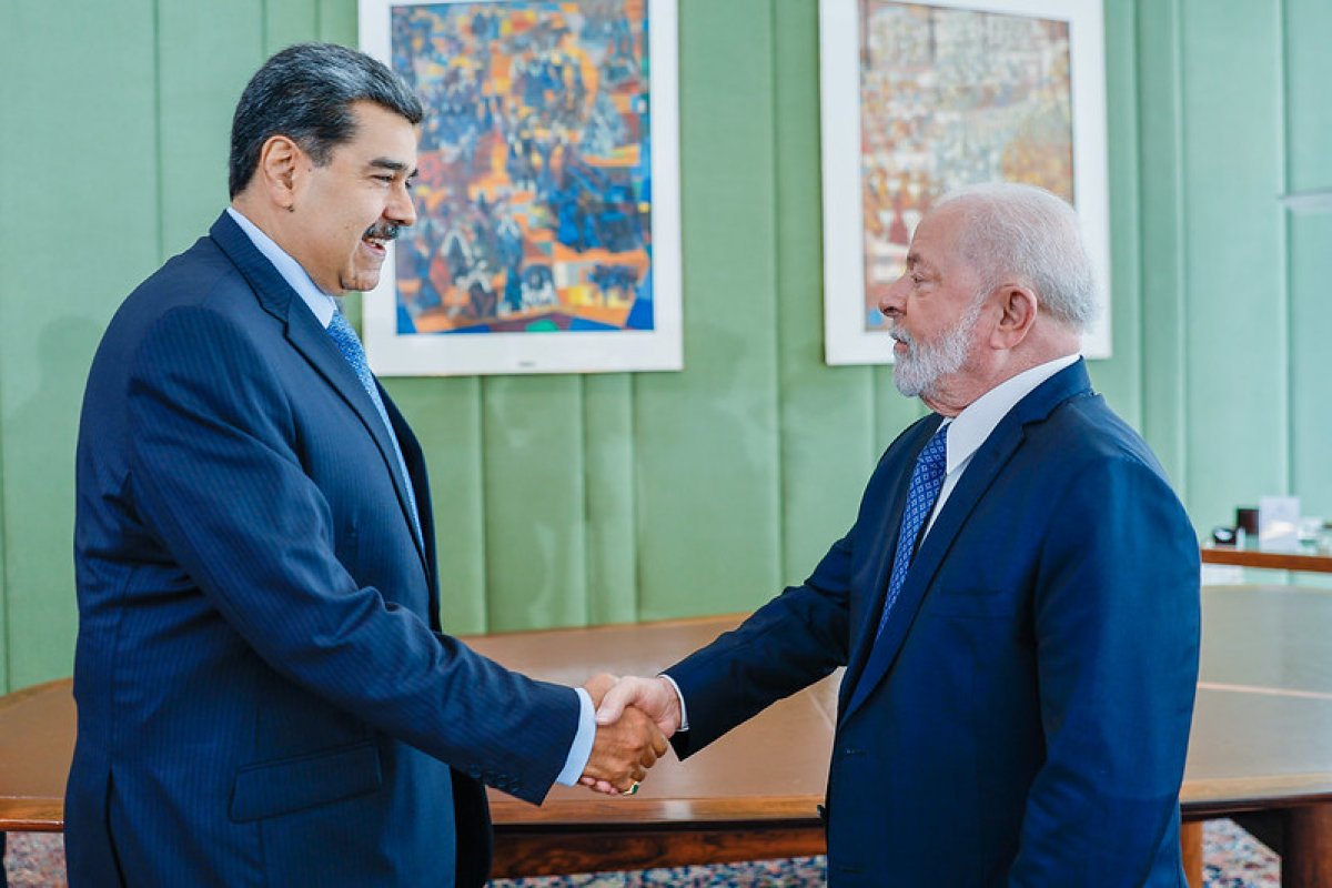 Comissão da Câmara aprova moção de repúdio a Nicolás Maduro no Brasil