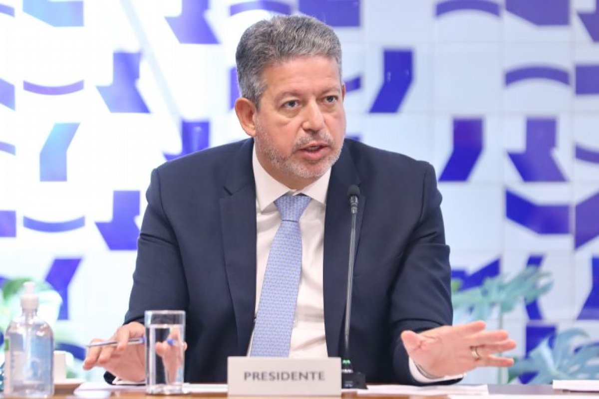 Lira aponta falta de articulação do governo para aprovar MP que reestrutura ministérios  