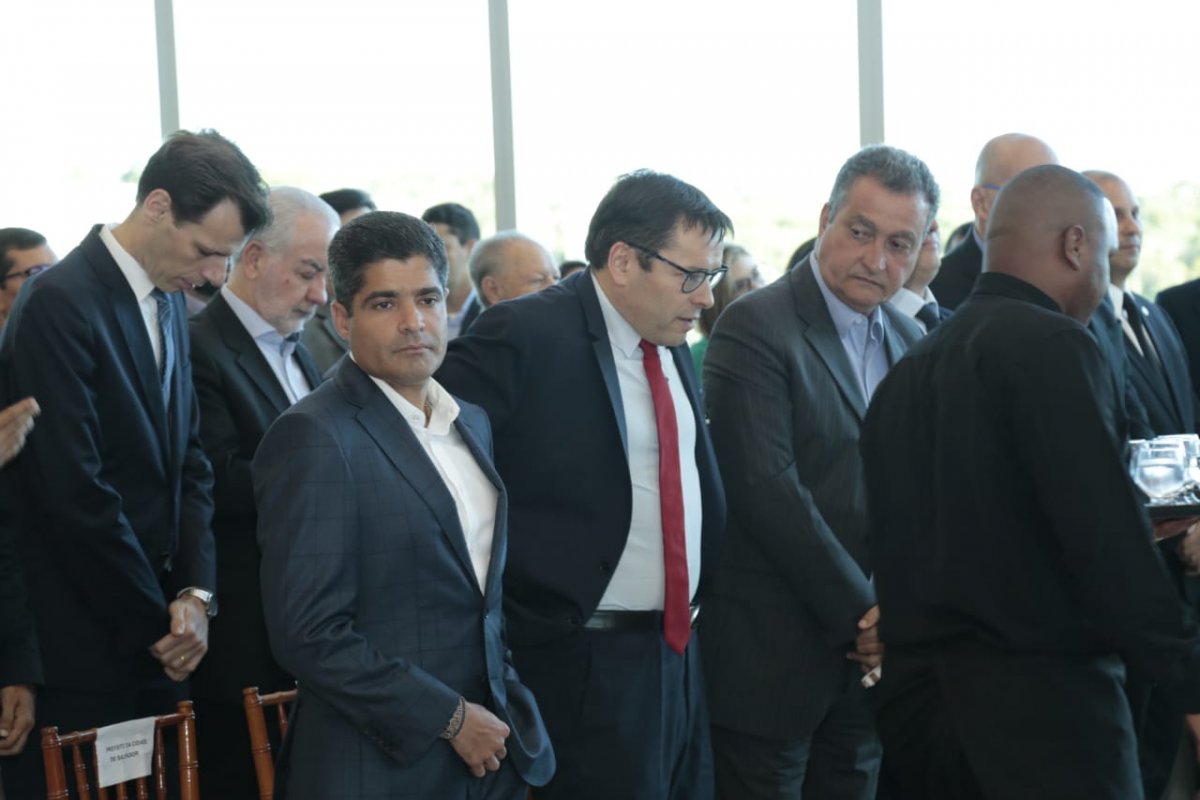 Neto diz não ter cutucado Rui Costa, mas afirma que Salvador "sofreu pela falta do Centro de Convenções" 