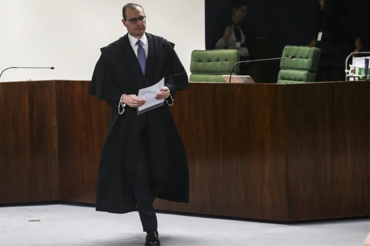 Lula terá três ministros indicados ao STF após confirmar nome de Zanin