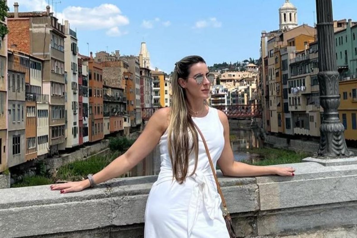 Empresária Morgana Cotias aproveita Eurotrip na companhia da mãe! 