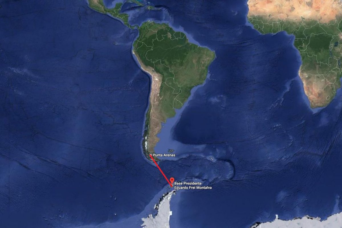 Navio brasileiro encontra destroços de avião chileno
