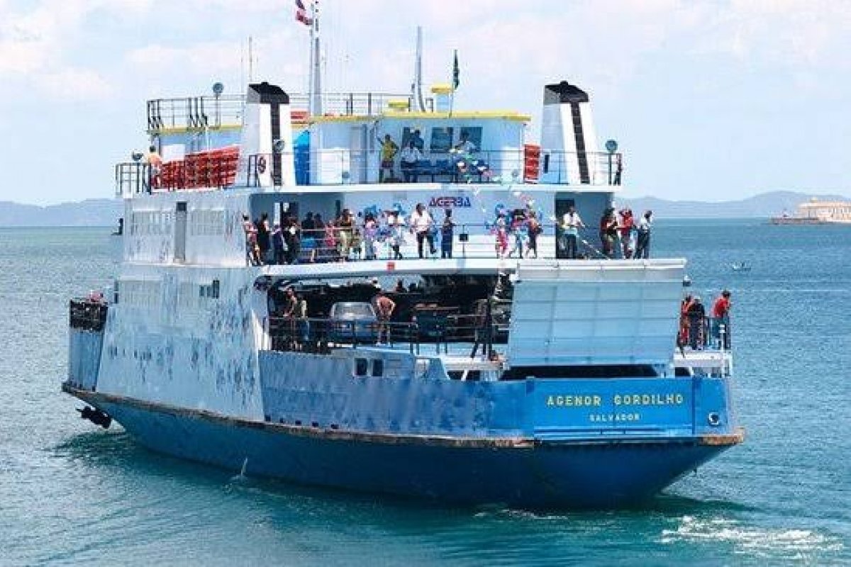 Travessia Salvador-Mar Grande suspensa devido a condições climáticas adversas
