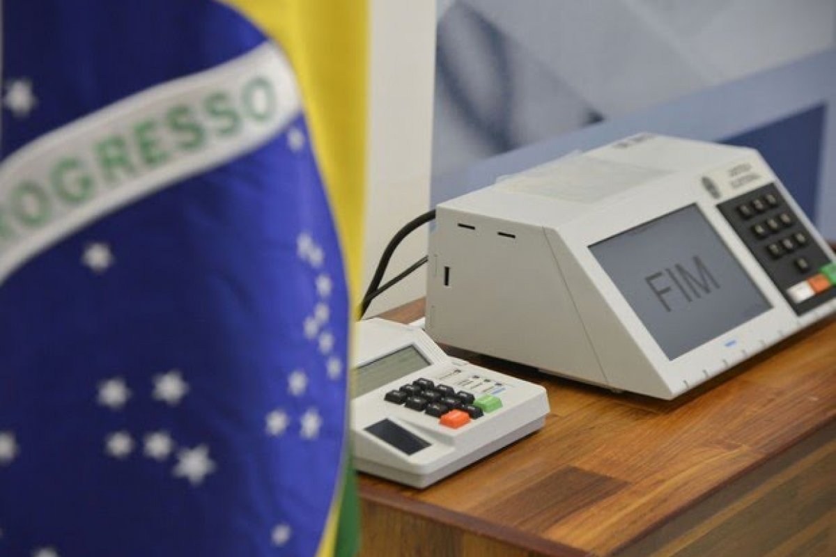 Lei da Ficha Limpa completa 13 anos neste domingo (4)
