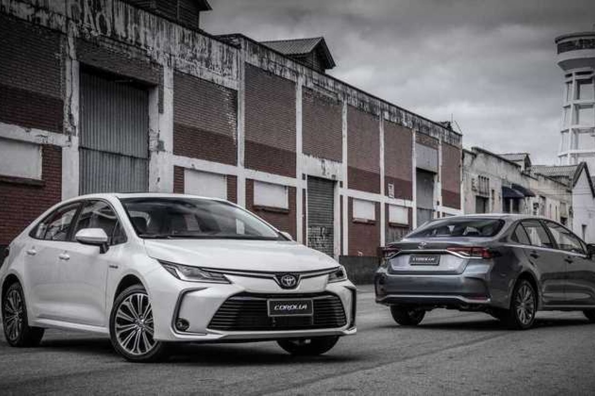 Toyota Corolla fica mais caro à espera de mudanças 