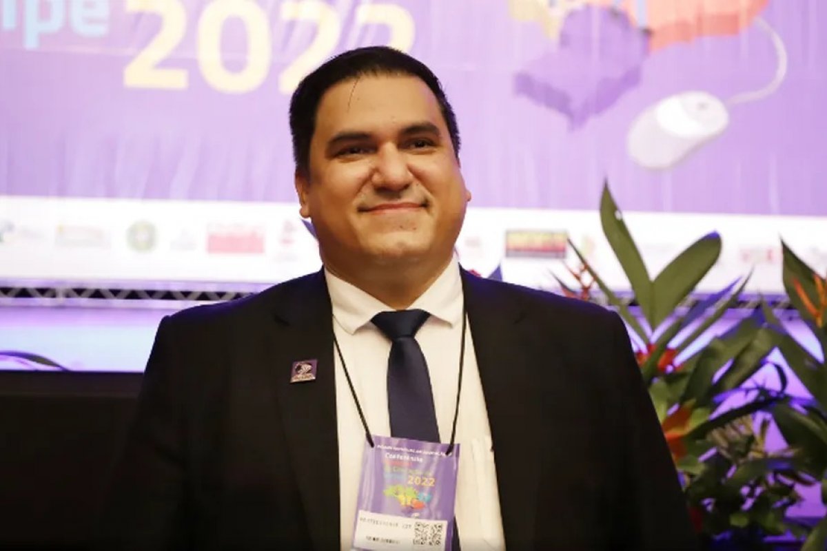 Governo demite diretor do MEC após operação da PF sobre desvios em kits de robótica